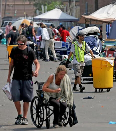 Lawmakers demand warrant sweep in Mass and Cass encampment